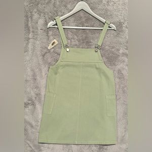 Adorable jumper dress with pockets